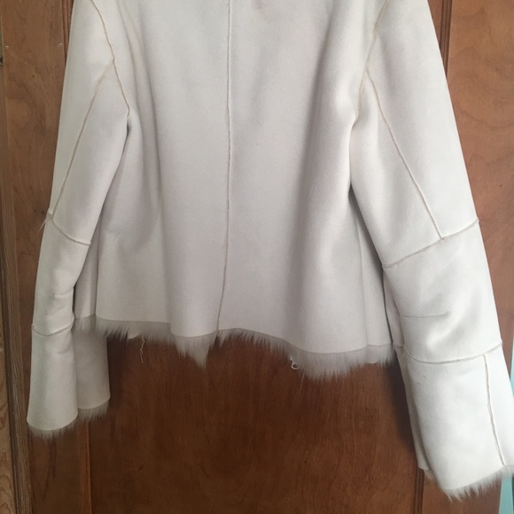 Moda international faux fur white coat - Picture 3 of 5